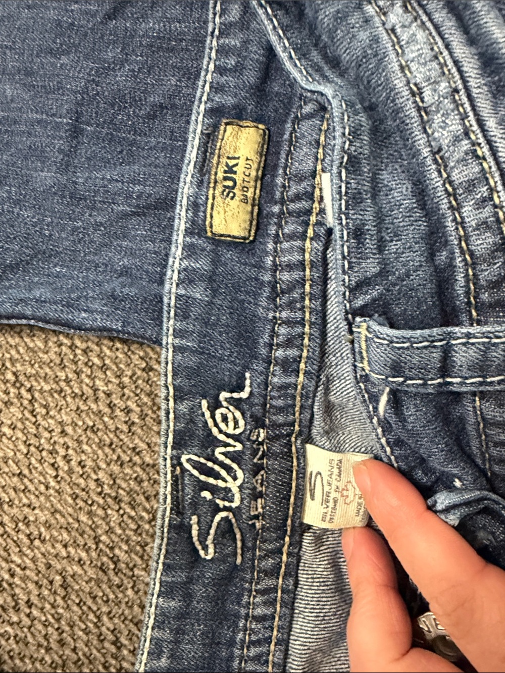 Silver Jeans - Picture 2 of 4
